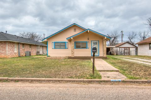 Homes For Sale - 308 Sharp Avenue<br/> Ballinger, TX 76821