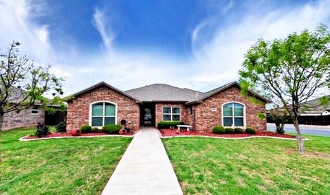 Homes For Sale - 5001 Red Oak Lane<br/> Tom Green County, San Angelo, TX 76904