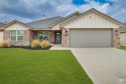 Homes For Sale - 4030 Caroline Lane<br/> San Angelo, TX 76904