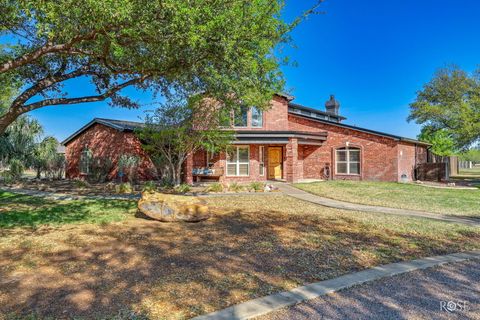 Homes For Sale - 1488 Butler Drive<br/> San Angelo, TX 76904