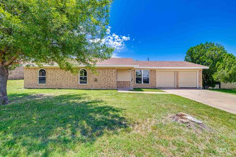 Homes For Sale - 3025 Catalina Drive<br/> San Angelo, TX 76901
