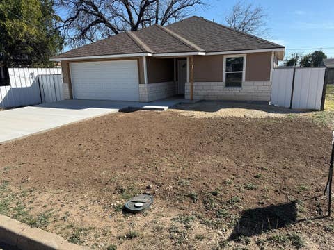 Homes For Sale - 825 Velma Street<br/> San Angelo, TX 76903