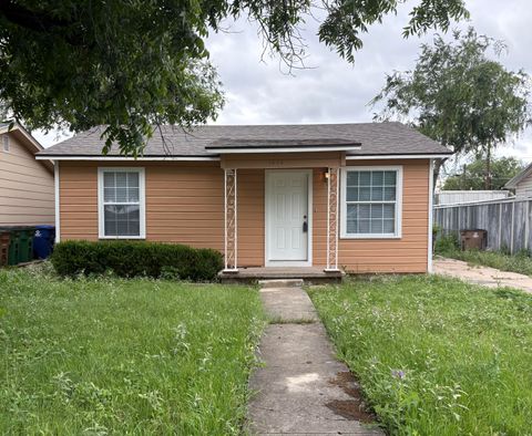 Townhouse For Sale - 1305 Cleo Street<br/> San Angelo, TX 76905
