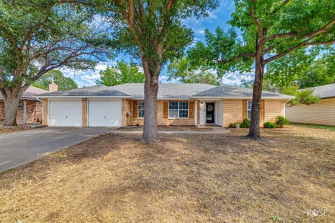 Homes For Sale - 3402 Chatterton Drive<br/> San Angelo, TX 76904
