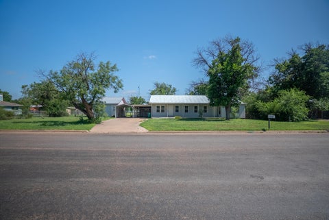 Homes For Sale - 714 E 23rd Street<br/> San Angelo, TX 76903