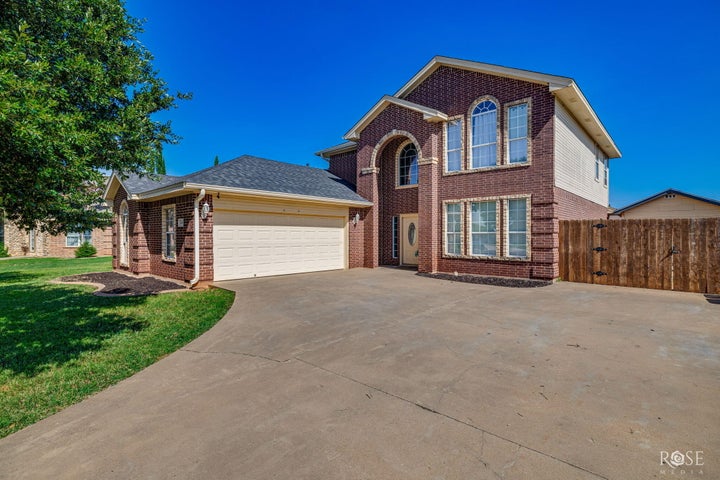 Photo 1 of 28 — 5805 Lyndhurst Drive, San Angelo, TX 76901