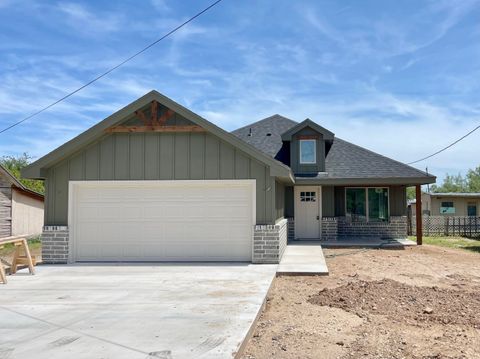 Homes For Sale - 13 E 28th Street<br/> San Angelo, TX 76903