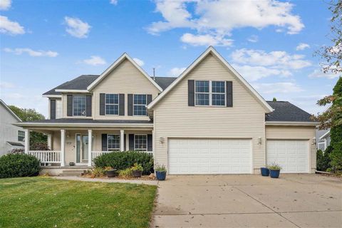 Photo of 2010 Newcastle Rd, Marion, IA 52302 (MLS # 202506936)