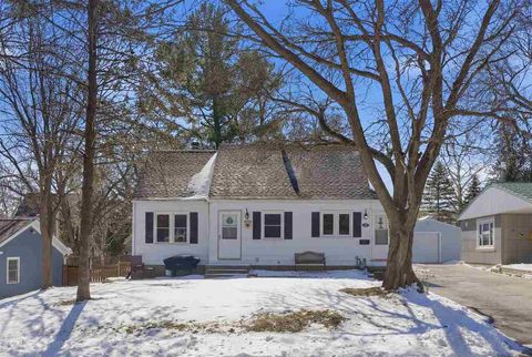 Photo of 27 Prospect Pl, IowaCity, IA 52246 (MLS # 202601881)