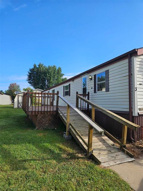 Photo of 3 Video Ct, Iowa City, IA 52240 (MLS # 202505452)