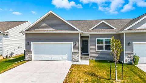 Photo of 812 Juneberry Dr, Palo, IA 52324 (MLS # 202506532)
