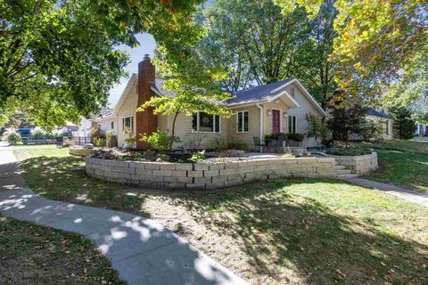 Photo of 205 Koser Ave, IowaCity, IA 52246 (MLS # 202507009)