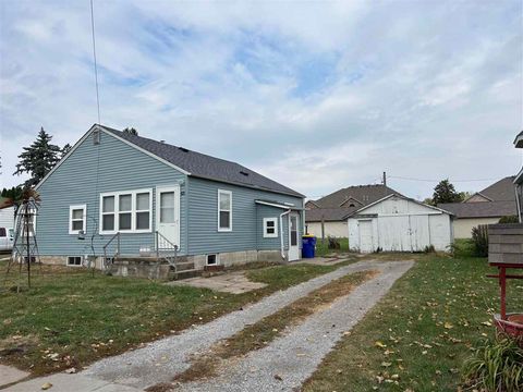 Photo of 420 W Zeller St, NorthLiberty, IA 52317 (MLS # 202506521)