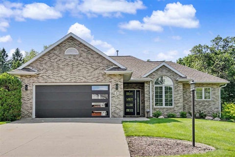 Photo of 5 E Dovetail Pl, Coralville, IA 52241 (MLS # 202604036)