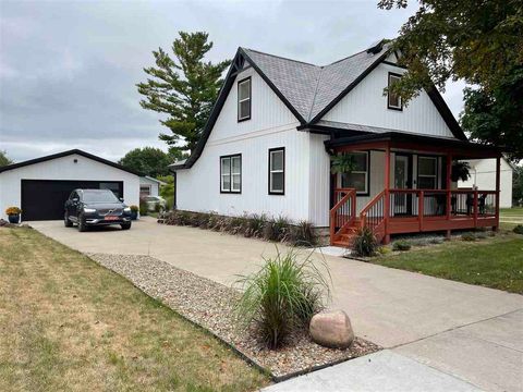 Photo of 10 N Main St, NorthLiberty, IA 52317 (MLS # 202601039)