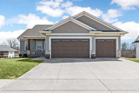 Photo of 1001 High Ridge Tr, Solon, IA 52333 (MLS # 202501946)