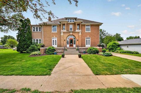 Photo of 215 E Market St, Lisbon, IA 52253 (MLS # 202603404)