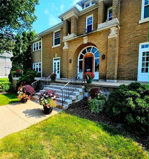 Photo of 215 E Market St, Lisbon, IA 52253 (MLS # 202603404)