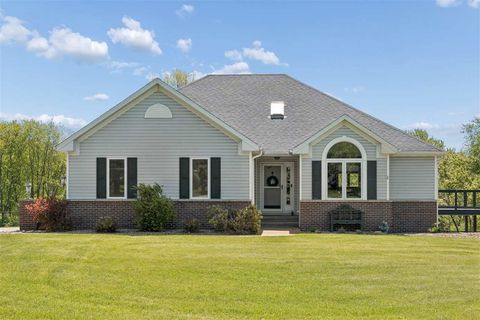 Photo of 3313 Cedar Hill Dr, Solon, IA 52333 (MLS # 202602985)
