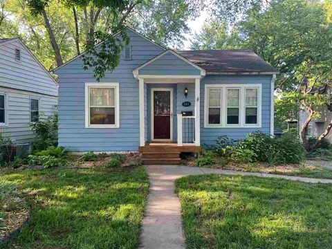 Photo of 111 Highland Dr, Iowa City, IA 52246 (MLS # 202503438)