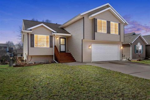 Photo of 1603 Terrapin Dr, Iowa City, IA 52240 (MLS # 202501965)