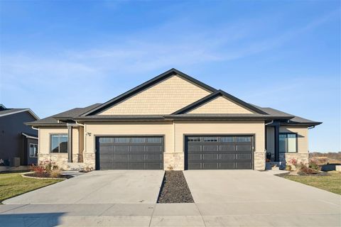 Photo of 1260 Berkshire Ln, NorthLiberty, IA 52317 (MLS # 202506947)