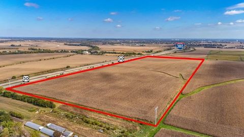 Photo of Hwy 30 Linn County, CedarRapids, IA 52404 (MLS # 202506452)