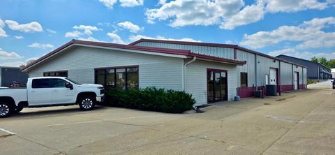 Photo of 4165 Alyssa Ct B #B, Iowa City, IA 52240 (MLS # 202505636)