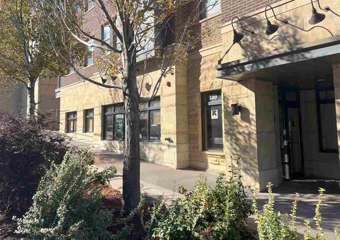 Photo of 250 E Court St, IA 52240 (MLS # 202506335)