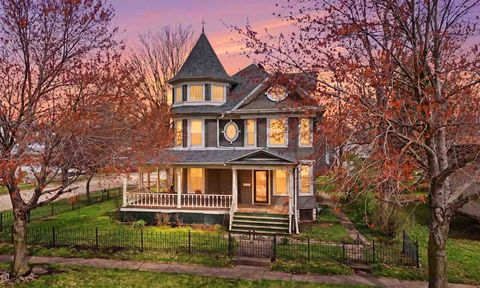 Photo of 320 W Jefferson St, Washington, IA 52353 (MLS # 202602433)