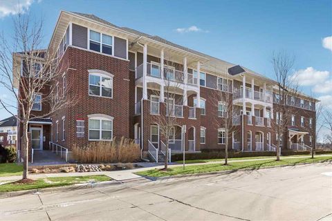 Photo of 2176 Willenbrock Cir, IowaCity, IA 52245 (MLS # 202601325)