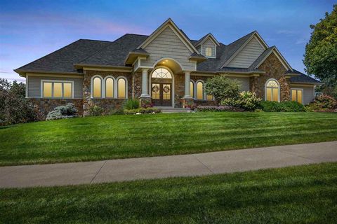 Photo of 170 Auburn East Ln, Coralville, IA 52241 (MLS # 202601202)