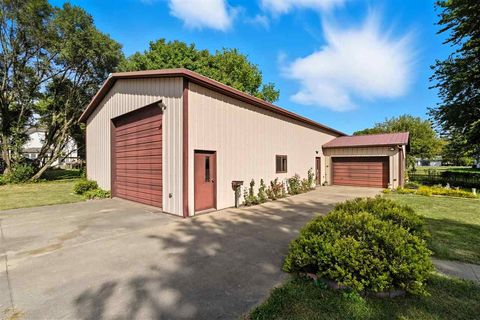 Photo of 2209 Philadelphia St, IA 52737 (MLS # 202506283)