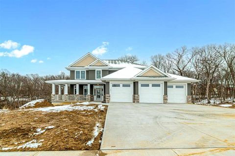 Photo of 5521 Seminole Valley Trl NE, Cedar Rapids, IA 52411 (MLS # 202406730)