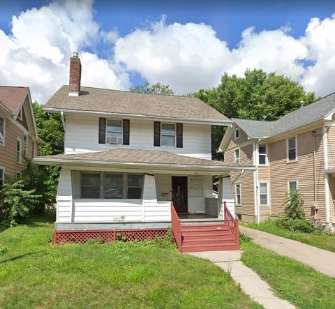 Photo of 111 S Lucas St, Iowa City, IA 52240 (MLS # 202503935)