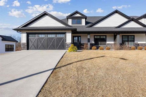 Photo of 1003 Dubs Dr, Iowa City, IA 52246 (MLS # 202502073)