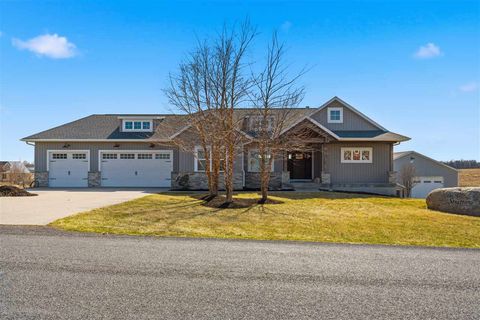 Photo of 3359 Southridge Dr, Amana, IA 52203 (MLS # 202601931)