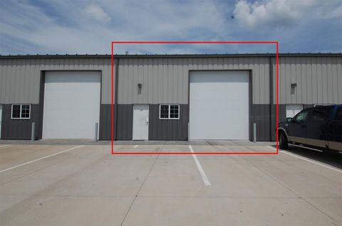 Photo of 3305 SW Hwy 1 25A #25A, IowaCity, IA 52240 (MLS # 202506525)