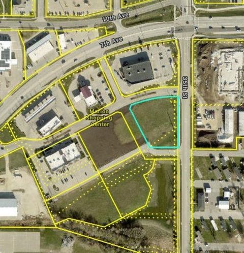 Photo of 892 35th Street, Marion, IA 52302 (MLS # 202502733)