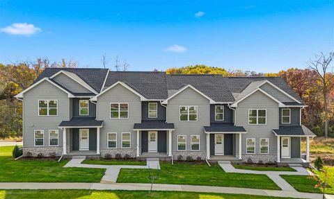 Photo of 695 E Foster Rd, IowaCity, IA 52245 (MLS # 202507113)