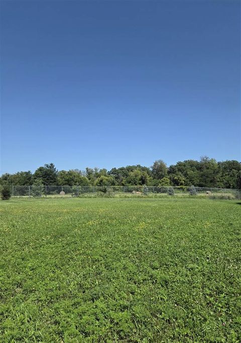 Photo of 1332 Tamarack Trail, IowaCity, IA 52245 (MLS # 202506493)