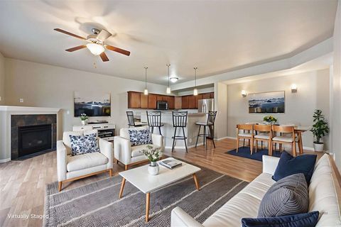 Photo of 475 Glenmoor Pl, NorthLiberty, IA 52317 (MLS # 202600303)