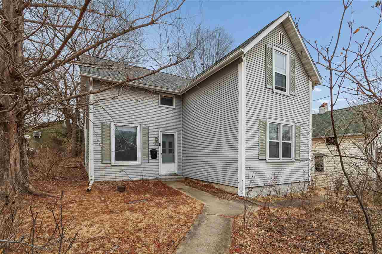 Photo 1 of 27 — 526 N Governor St, IowaCity, IA 52245