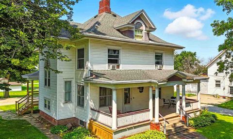 Photo of 605 Williams St, Victor, IA 52347 (MLS # 202601014)