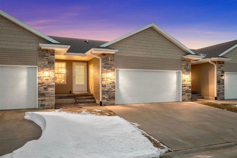 Photo of 552 Meadow Oak Cir, Fairfax, IA 52228 (MLS # 202601432)