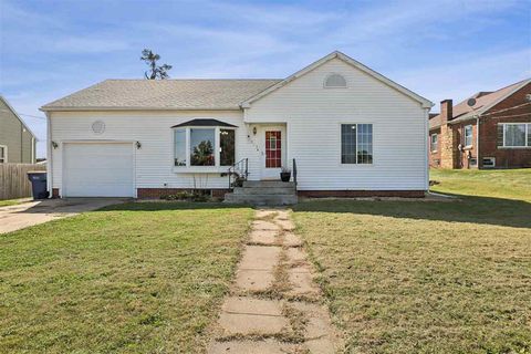 Photo of 307 3rd Street East, IA 52315 (MLS # 202506058)
