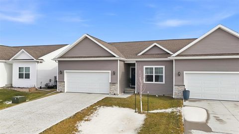 Photo of 812 Juneberry Dr, Palo, IA 52324 (MLS # 202600008)