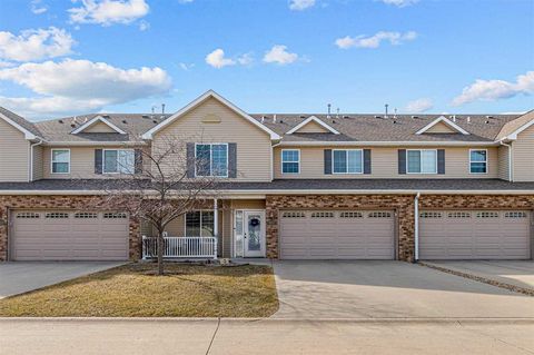 Photo of 1657 Burr Dr, NorthLiberty, IA 52317 (MLS # 202603869)