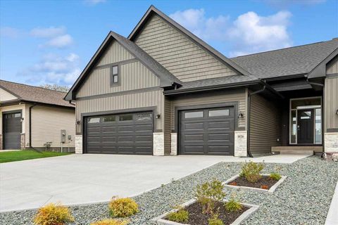 Photo of 1026 Highland Trl, Solon, IA 52333 (MLS # 202603338)