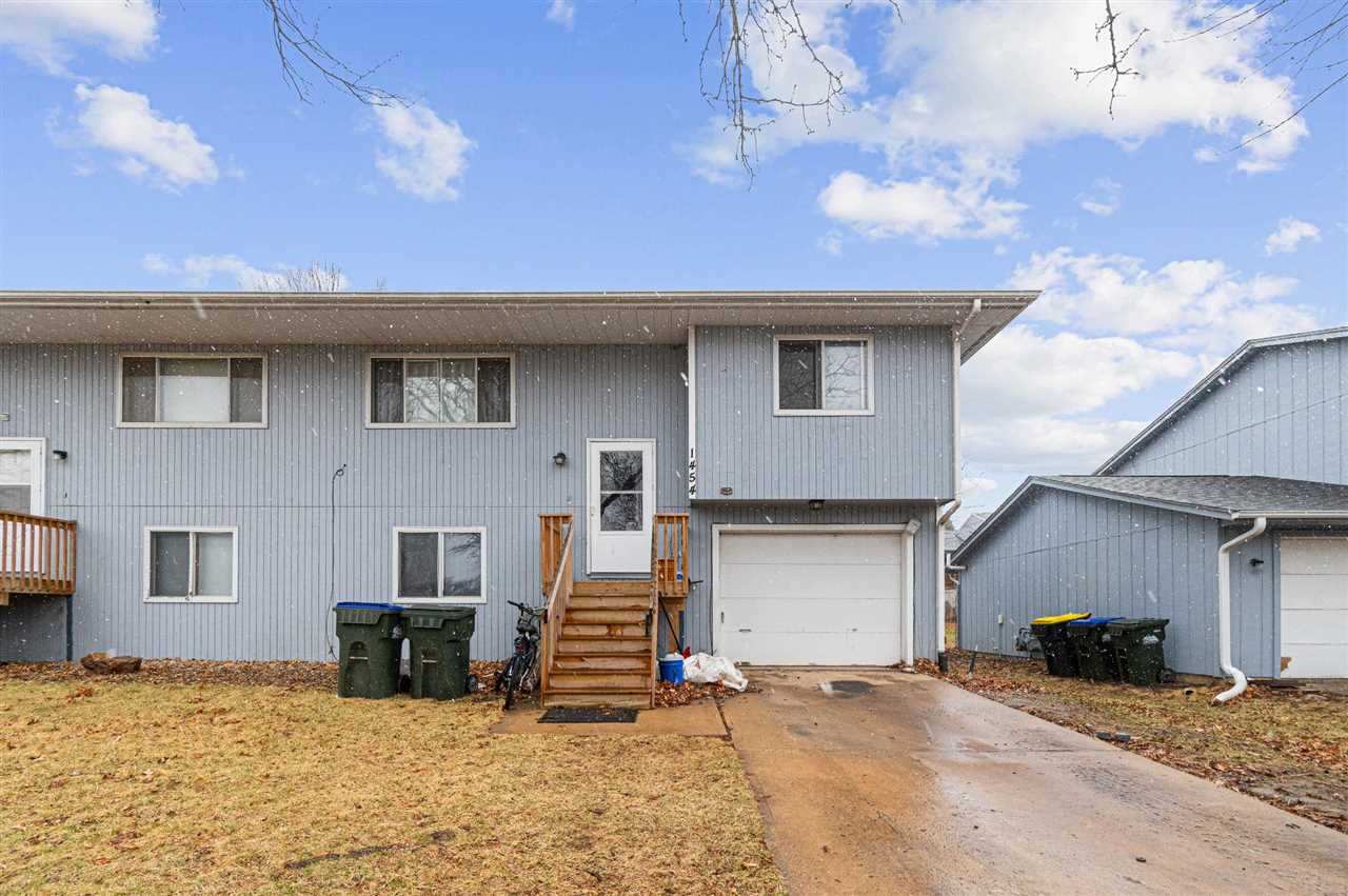 Photo 1 of 17 — 1454 Aber Ave, IowaCity, IA 52246